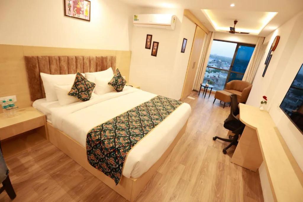 Diona Anukampa Suite With Pool Jaipur Luaran gambar